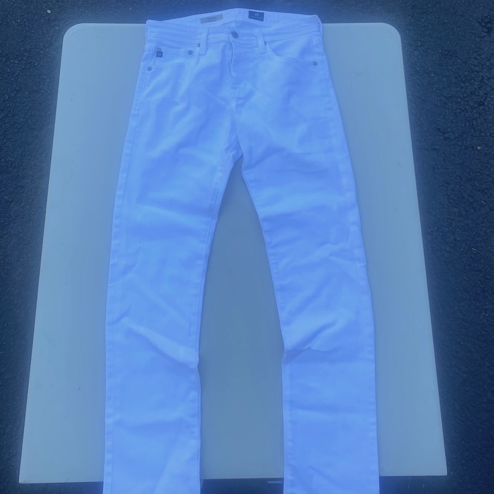 White skinny jeans
